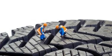 Tyre treads – Legal requirements and safety Tyre treads - Legal requirements and safety